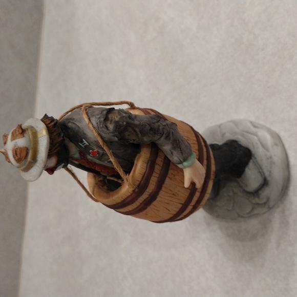 Emmett Kelly Jr. figurine. - Picture 4 of 8